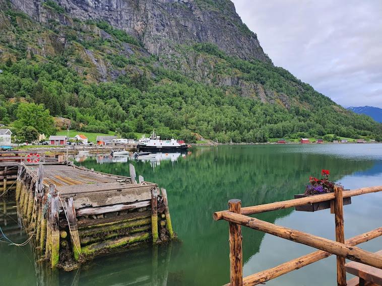 Molden 2-Fjellutsikt Og Jacuzzi Tilgang. Apartment Luster Bagian luar foto