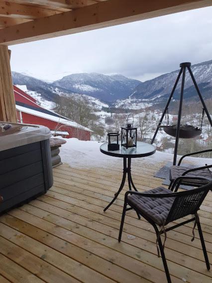 Molden 2-Fjellutsikt Og Jacuzzi Tilgang. Apartment Luster Bagian luar foto